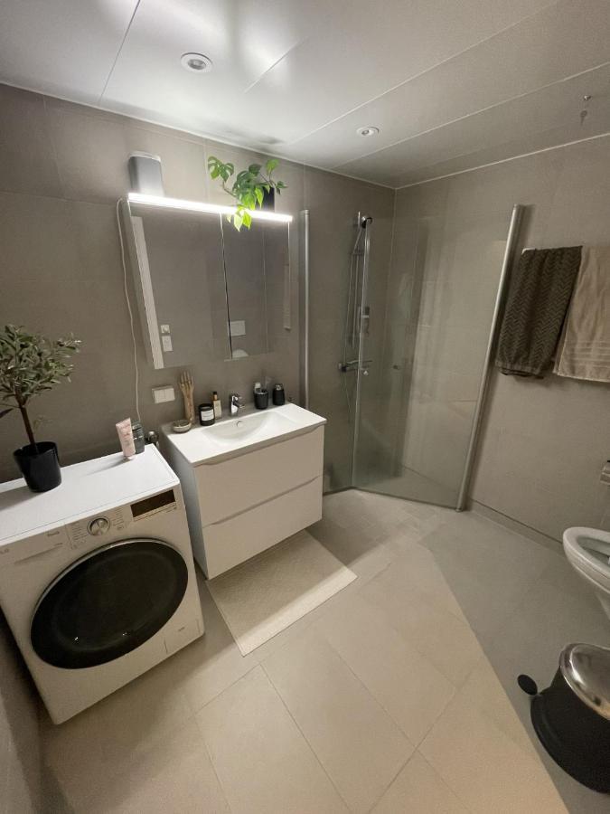 Modern Apartment Nearby City Centrum Тромсьо Екстериор снимка